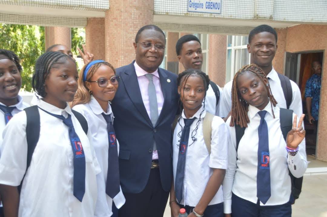 Les Étudiants en Droit de l'UCAO COTONOU participent aux Journées Portes Ouvertes de la Cour Suprême du Bénin.