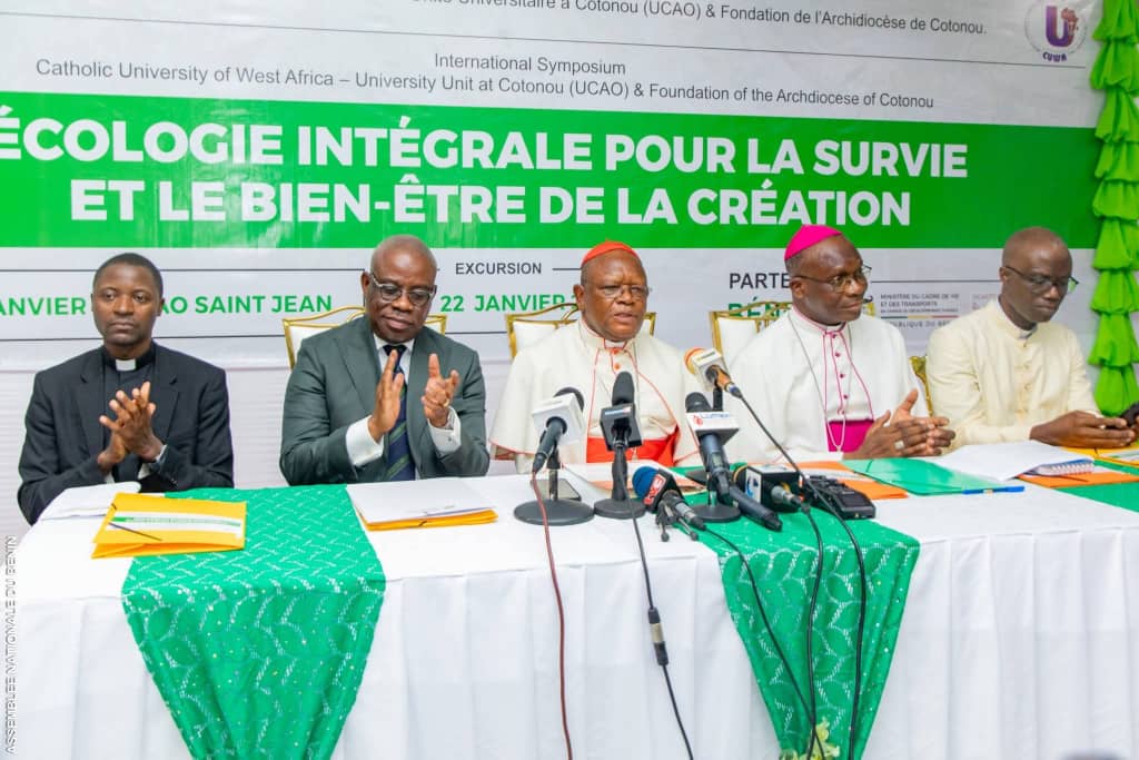 Le cardinal Ambongo préside le colloque international sur l’écologie.